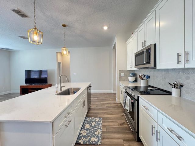 10353 FIELDSTONE MYRTLE WAY, San Antonio, FL 33576