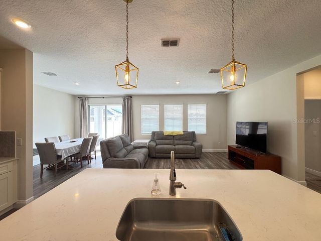 10353 FIELDSTONE MYRTLE WAY, San Antonio, FL 33576