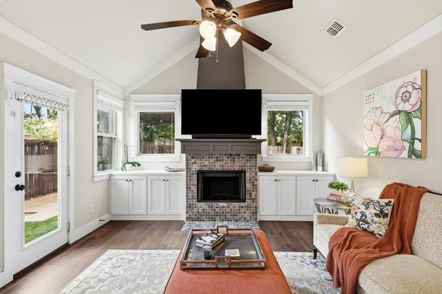 1302 Lela Street, Mckinney, TX 75069