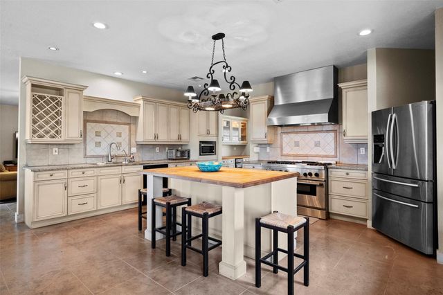 1274 County Road 2806, Lampasas, TX 76550