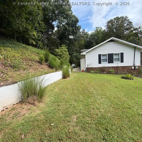 183 40th Street, Nitro, WV 25143