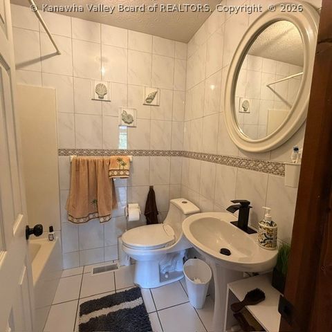 183 40th Street, Nitro, WV 25143