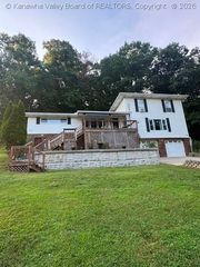 183 40th Street, Nitro, WV 25143