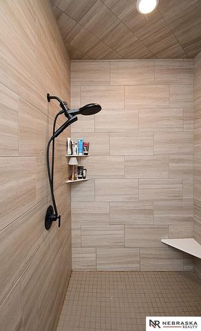 2015 Geri Circle, Bellevue, NE 68147