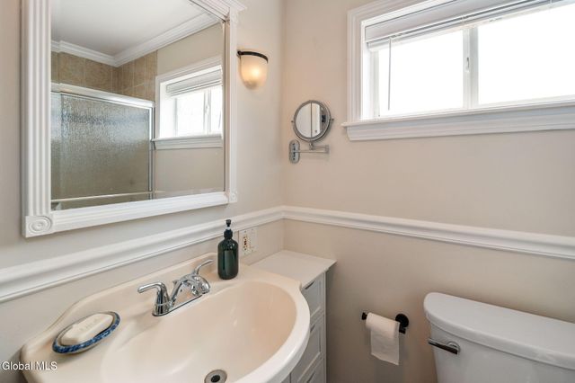 10 Dunning Avenue, Colonie, NY 12205