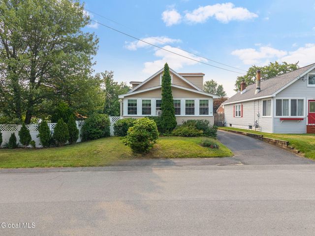 10 Dunning Avenue, Colonie, NY 12205