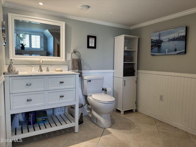 10 Dunning Avenue, Colonie, NY 12205