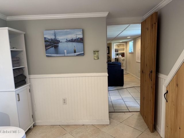 10 Dunning Avenue, Colonie, NY 12205
