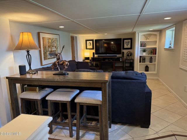 10 Dunning Avenue, Colonie, NY 12205