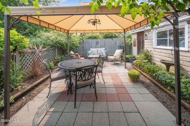 10 Dunning Avenue, Colonie, NY 12205