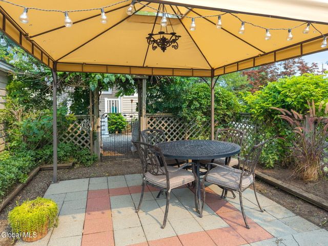 10 Dunning Avenue, Colonie, NY 12205