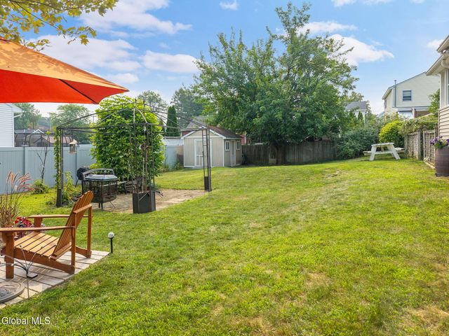 10 Dunning Avenue, Colonie, NY 12205