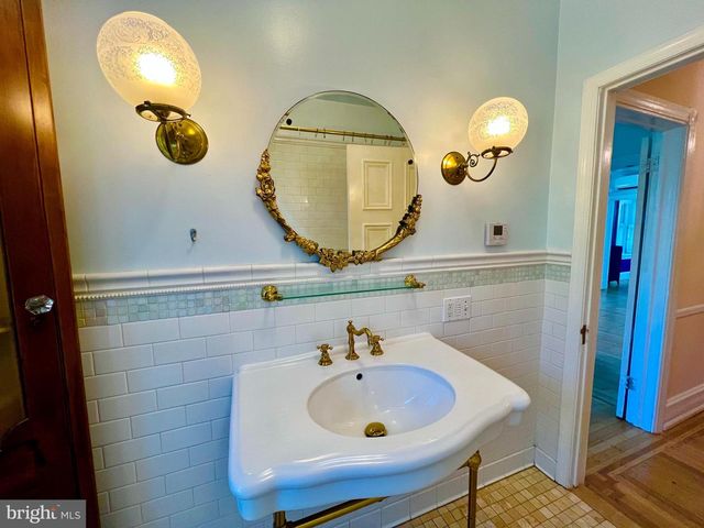7215 BRYAN ST, Philadelphia, PA 19119