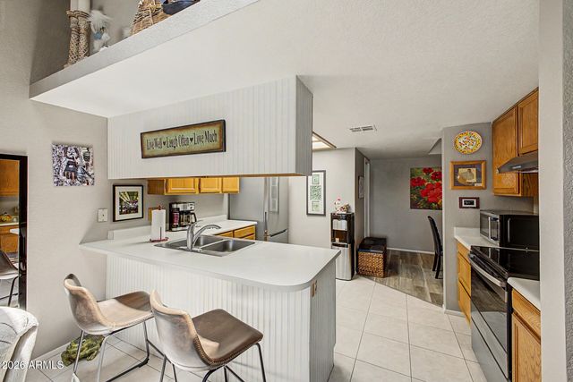 2020 W UNION HILLS Drive 143, Phoenix, AZ 85027