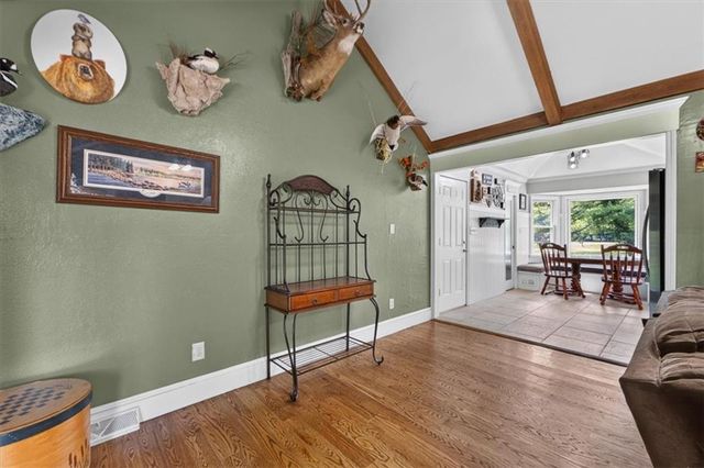 315 S Peculiar Drive, Peculiar, MO 64078
