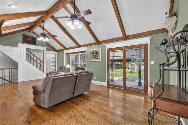 315 S Peculiar Drive, Peculiar, MO 64078