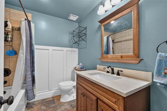 315 S Peculiar Drive, Peculiar, MO 64078