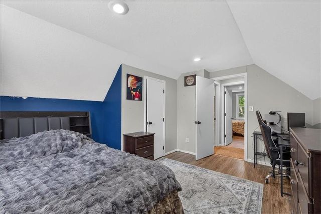 315 S Peculiar Drive, Peculiar, MO 64078