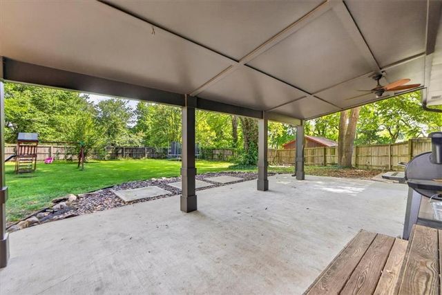 315 S Peculiar Drive, Peculiar, MO 64078