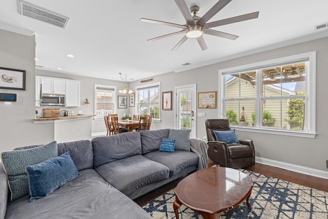 220 Crossandra Avenue, Summerville, SC 29483