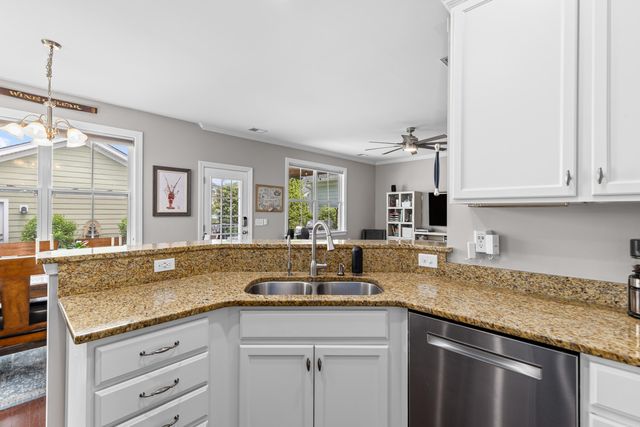 220 Crossandra Avenue, Summerville, SC 29483
