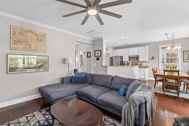 220 Crossandra Avenue, Summerville, SC 29483