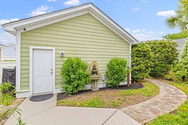 220 Crossandra Avenue, Summerville, SC 29483