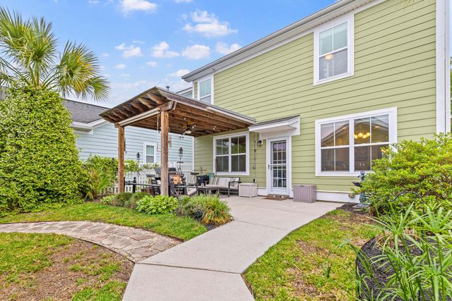 220 Crossandra Avenue, Summerville, SC 29483