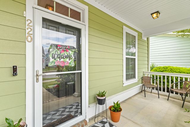 220 Crossandra Avenue, Summerville, SC 29483
