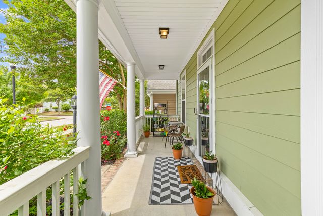 220 Crossandra Avenue, Summerville, SC 29483