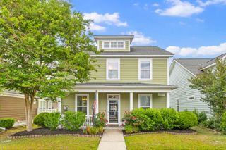 220 Crossandra Avenue, Summerville, SC 29483