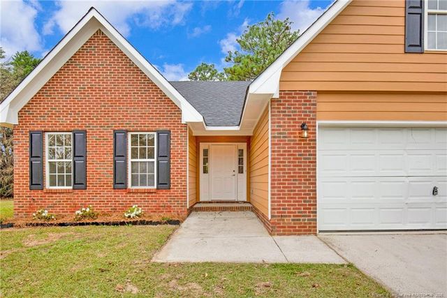 135 Belle Chase Drive, Raeford, NC 28376