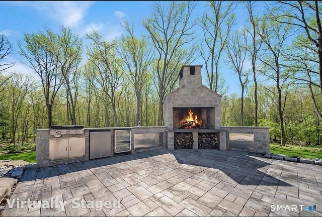 45 Island Avenue, Madison, CT 06443