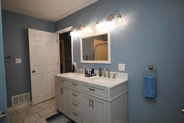 404 Foster Avenue, Florence, KY 41042