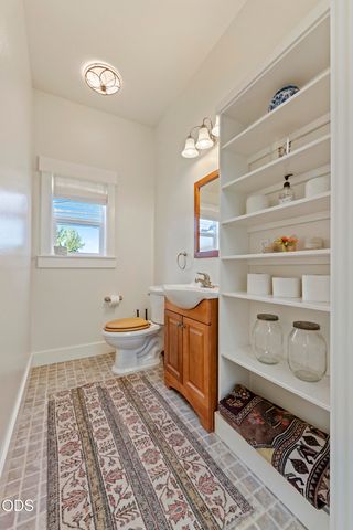 145 Normal Avenue, Ashland, OR 97520