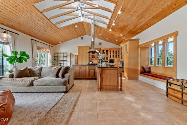 145 Normal Avenue, Ashland, OR 97520