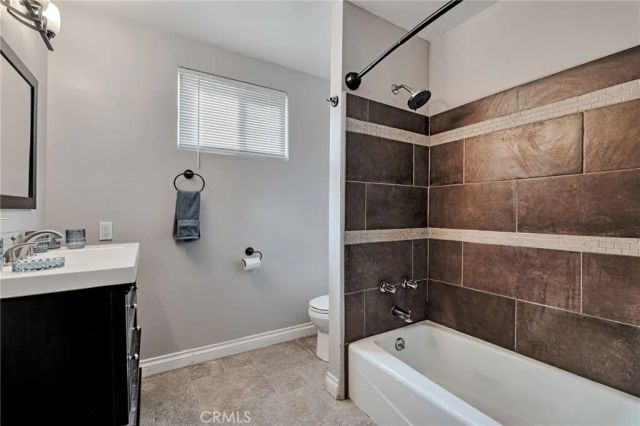 70 W Claremont St, Pasadena, CA 91103