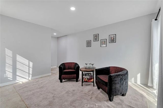 70 W Claremont St, Pasadena, CA 91103