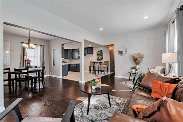 70 W Claremont St, Pasadena, CA 91103