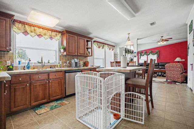 220 Barker Road, Ennis, TX 75119