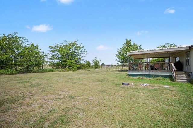 220 Barker Road, Ennis, TX 75119