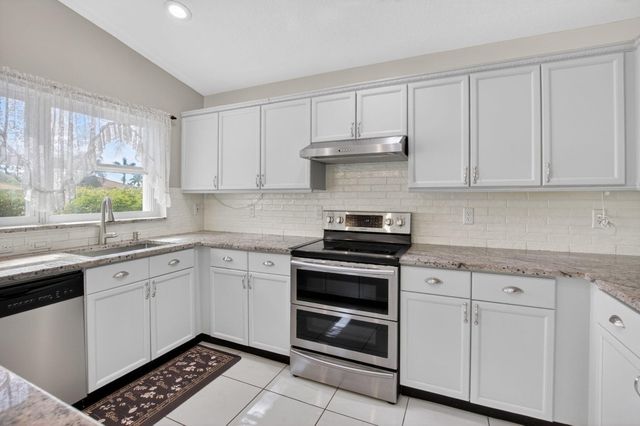 9336 Water Course Way, Boynton Beach, FL 33437