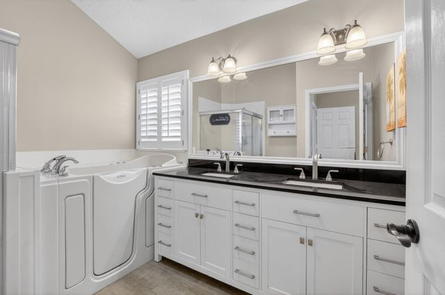 9336 Water Course Way, Boynton Beach, FL 33437