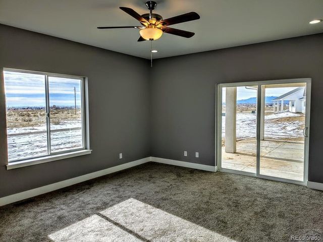697 Cabaret Dr, Pueblo, CO 81007