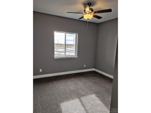 697 Cabaret Dr, Pueblo, CO 81007