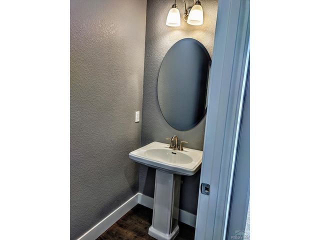 697 Cabaret Dr, Pueblo, CO 81007