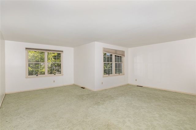 18 Winding Wood, Pittsford, NY 14534