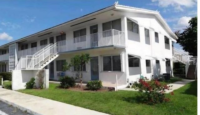 2100 NE 51ST Court 102, Fort Lauderdale, FL 33308
