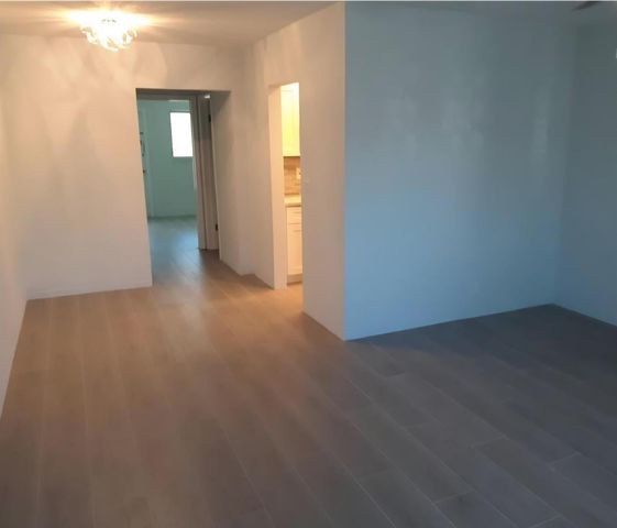 2100 NE 51ST Court 102, Fort Lauderdale, FL 33308