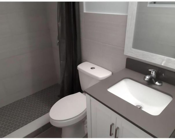 2100 NE 51ST Court 102, Fort Lauderdale, FL 33308